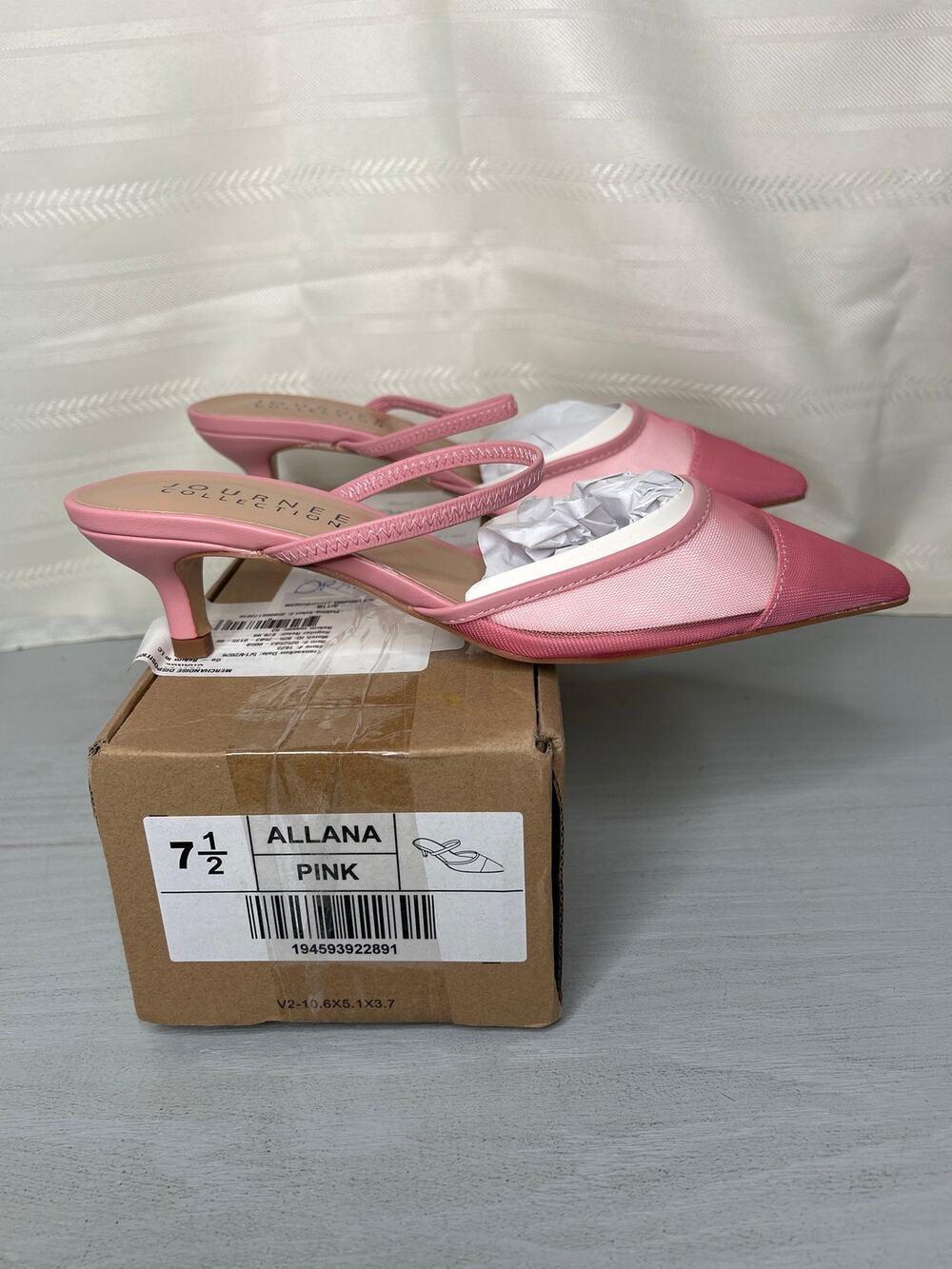 Journee Collection Allana Women's Pink Polka Dot Kitten Heel Pump Size 7.5 M